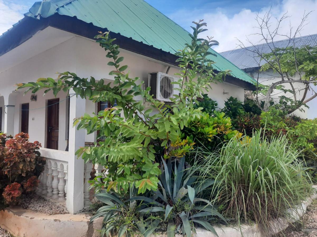 Bed and Breakfast Ames Нунгві Екстер'єр фото